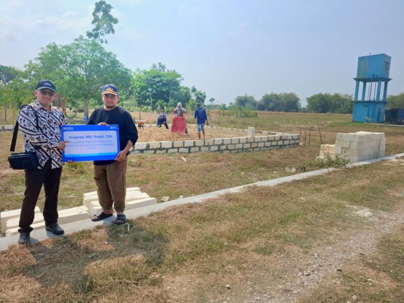 Salurkan Bantuan Fasilitas Publik, Bukti BRI Peduli