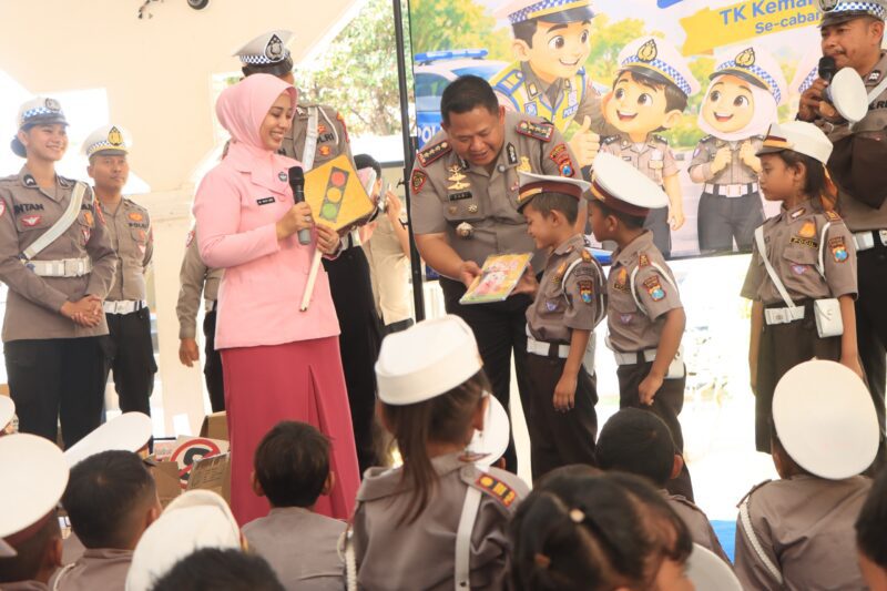 Kapolresta Tuban Beri Edukasi Keselamatan Lalin Sejak Dini
