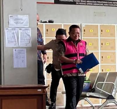 Ketika Utang Turun, Saham Naik: Nama Krakatau Niaga di Balik Dakwaan Febrie